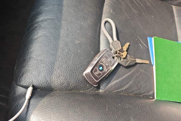 Used BMW 5 Series 2011 523Li Leading Model Vehicle Key