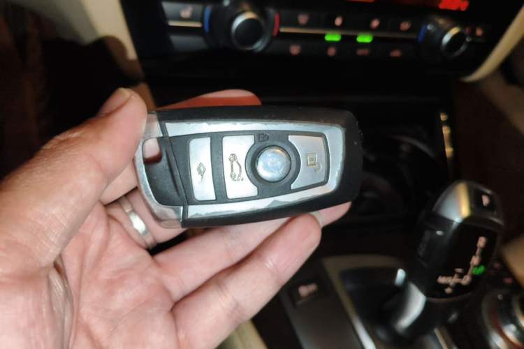 Used BMW 5 Series 2011 523Li Luxury Model Vehicle Key