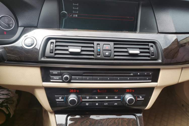 Used BMW 5 Series 2011 523Li Luxury Model Audio And AC Panel