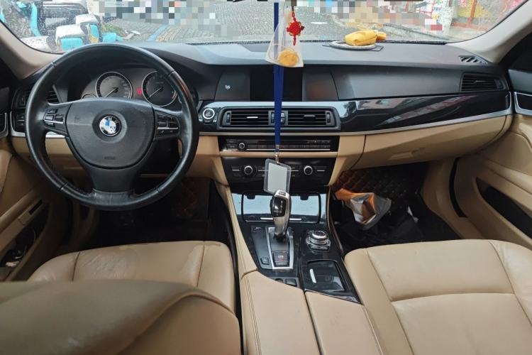 Used BMW 5 Series 2011 520Li Elegant Model Center Console