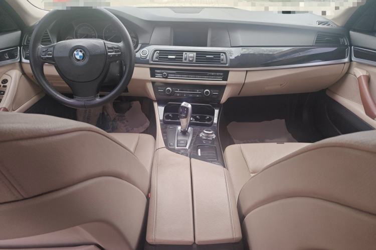 Used BMW 5 Series 2011 520Li Elegant Model Center Console