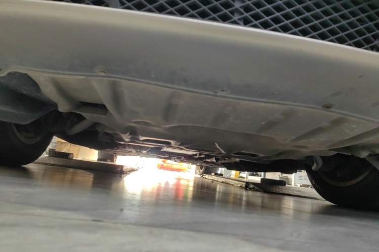 Used BMW 5 Series 2011 528Li Leading Model Chassis Front
