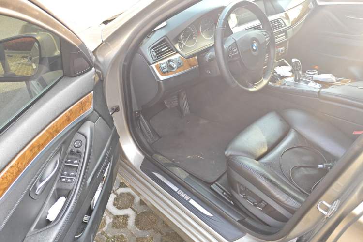 Used BMW 5 Series 2011 528Li Luxury Model Driver Seat
