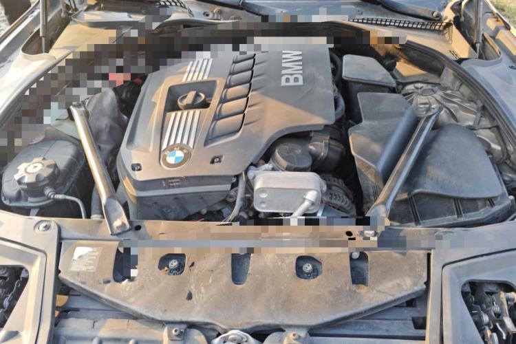 Used BMW 5 Series 2011 528Li Luxury Model Engine Bay