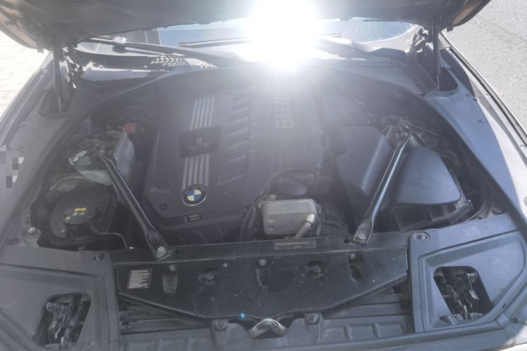 Used BMW 5 Series 2011 520Li Elegant Model Engine Bay