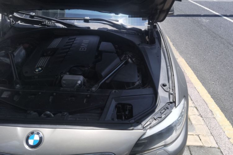 Used BMW 5 Series 2011 520Li Elegant Model Engine Bay Left