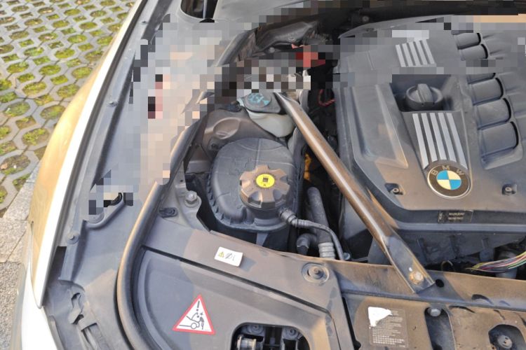 Used BMW 5 Series 2011 528Li Luxury Model Engine Bay Right