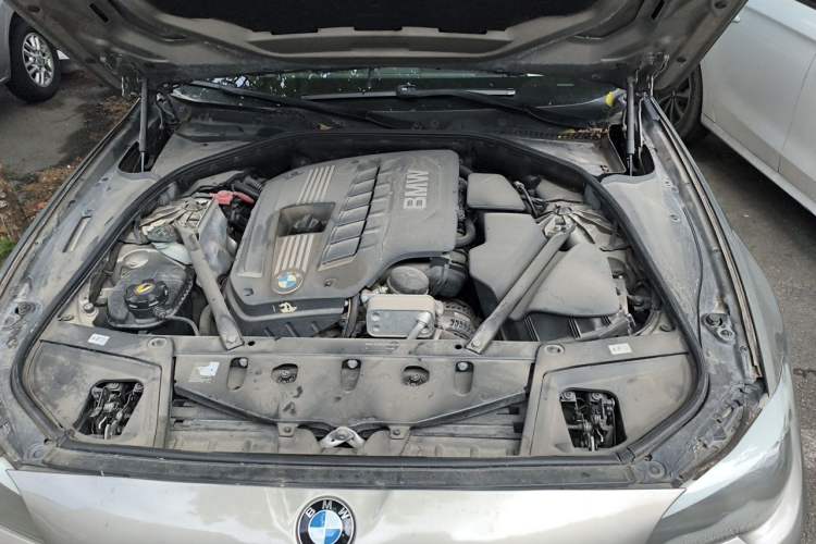 Used BMW 5 Series 2011 523Li Luxury Model Engine Bay