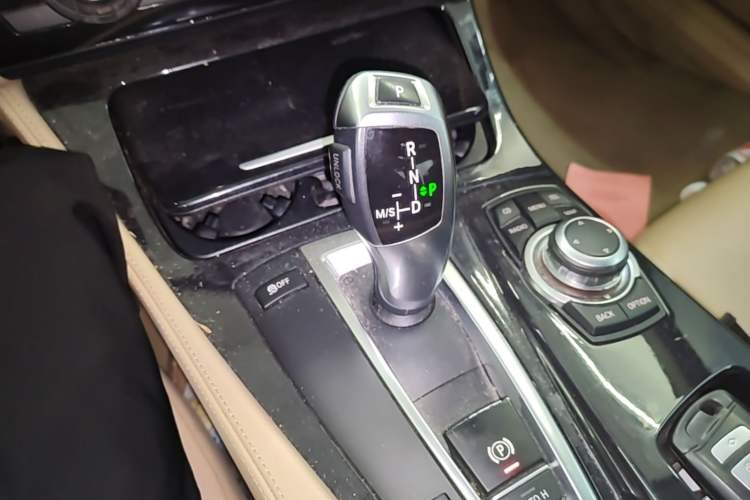 Used BMW 5 Series 2011 523Li Leading Model Gear Lever