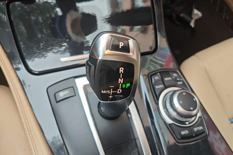 Used BMW 5 Series 2011 520Li Elegant Model Gear Lever