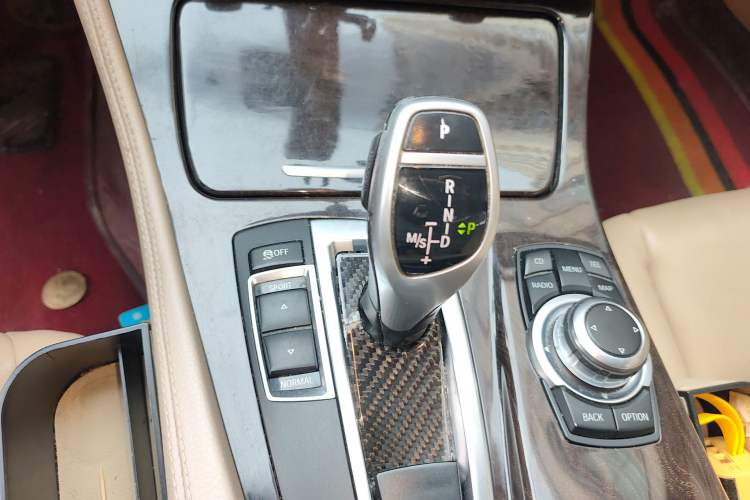 Used BMW 5 Series 2011 535i Sport Edition Gear Lever