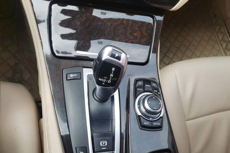 Used BMW 5 Series 2011 523Li Luxury Model Gear Lever