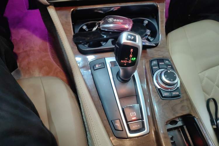 Used BMW 5 Series 2011 528Li Leading Model Gear Lever