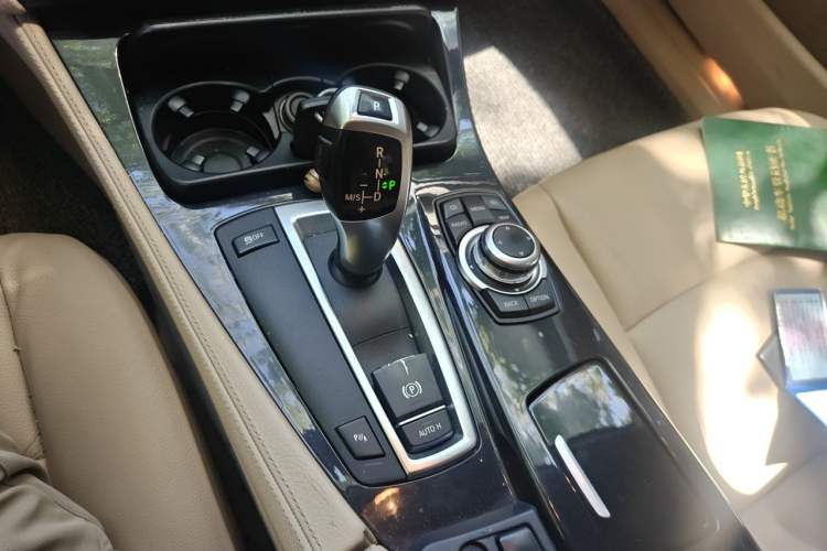 Used BMW 5 Series 2011 523Li Leading Model Gear Lever