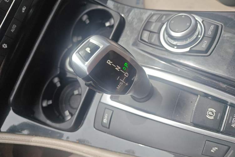 Used BMW 5 Series 2011 520Li Elegant Model Gear Lever