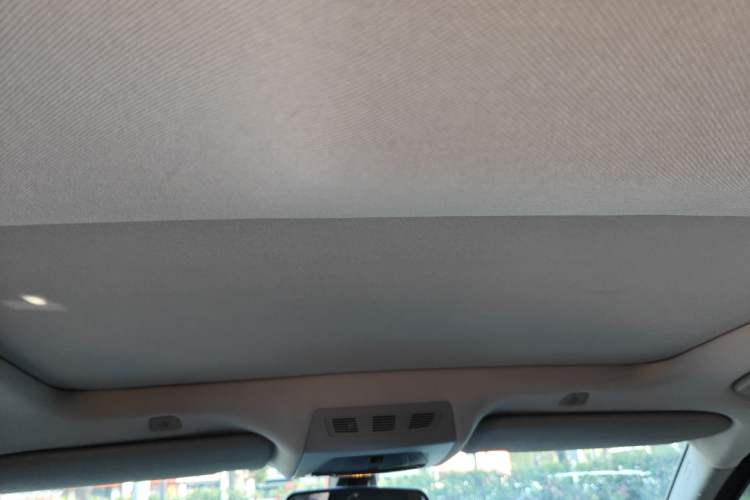 Used BMW 5 Series 2011 528Li Luxury Model Headliner