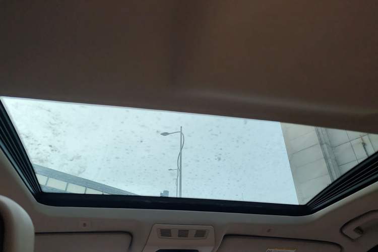 Used BMW 5 Series 2011 535i Sport Edition Headliner