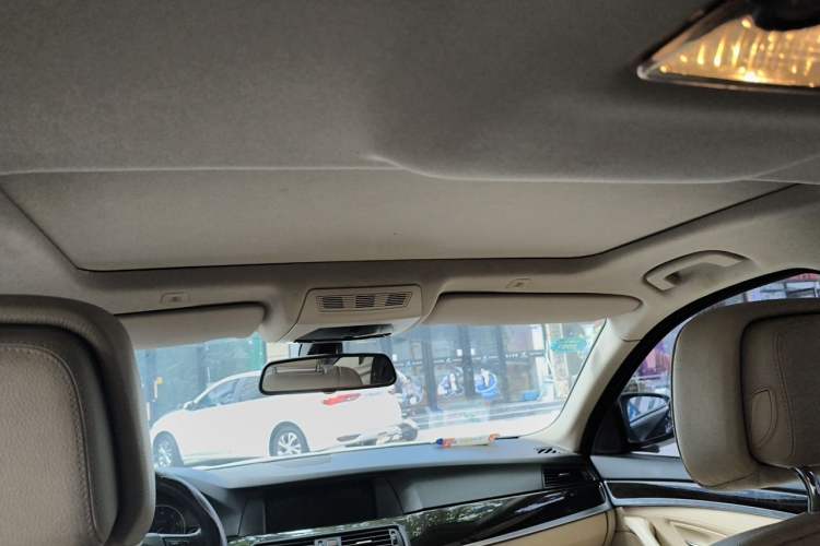 Used BMW 5 Series 2011 523Li Luxury Model Headliner