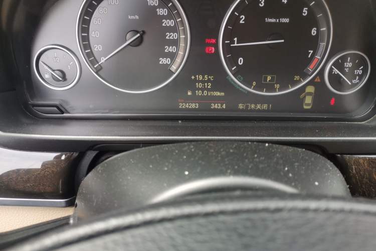 Used BMW 5 Series 2011 523Li Luxury Model Odometer Close Up