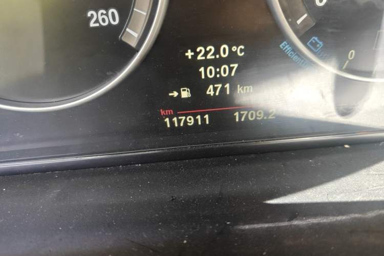 Used BMW 5 Series 2011 523Li Leading Model Odometer Close Up
