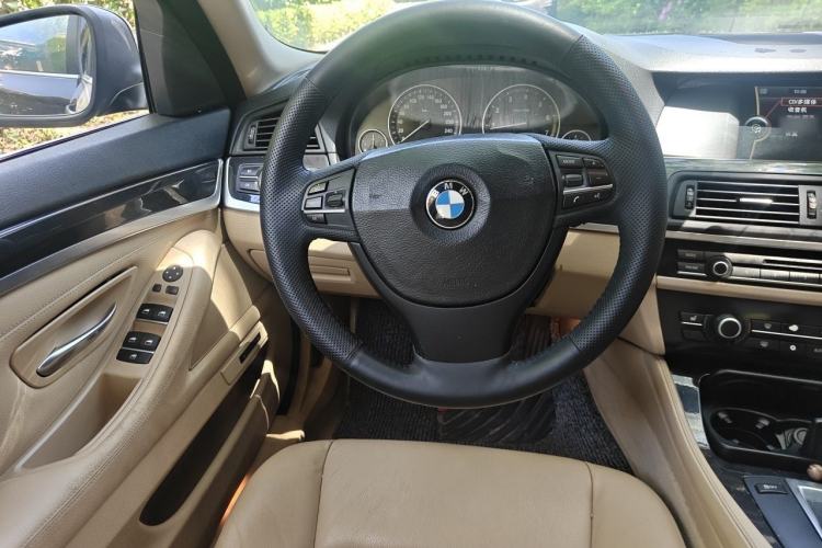 Used BMW 5 Series 2011 523Li Leading Model Steering Wheel