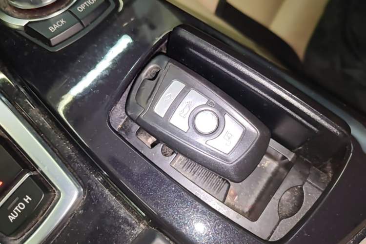 Used BMW 5 Series 2011 523Li Leading Model Vehicle Key