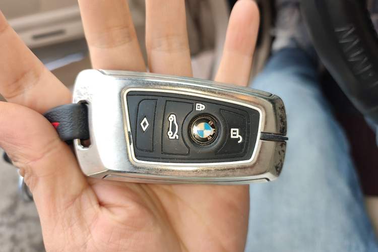 Used BMW 5 Series 2011 535i Sport Edition Vehicle Key