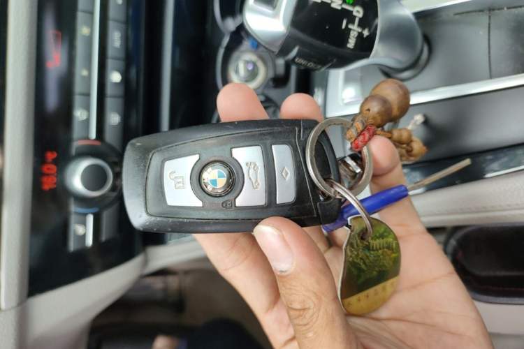 Used BMW 5 Series 2011 523Li Leading Model Vehicle Key