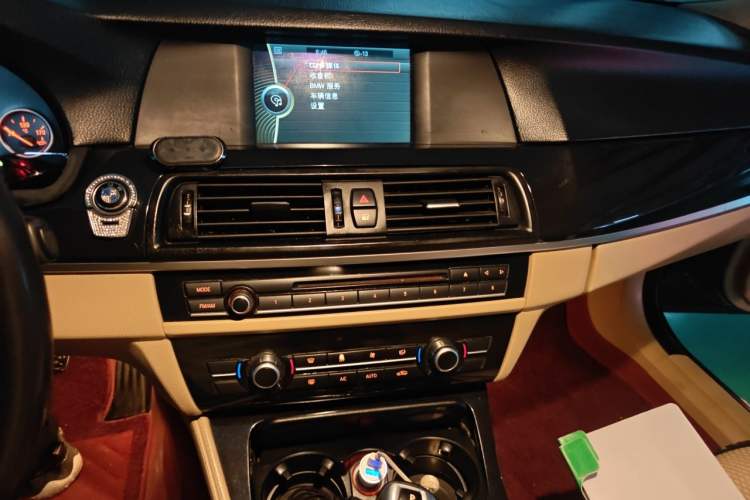 Used BMW 5 Series 2012 520Li Elegant Edition Audio And AC Panel