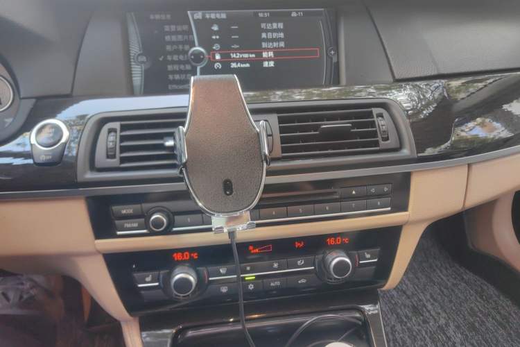 Used BMW 5 Series 2012 535Li Luxury Model Audio And AC Panel