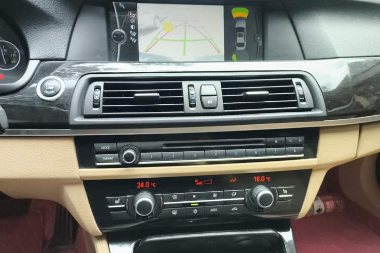 Used BMW 5 Series 2012 523Li Luxury Model Audio And AC Panel