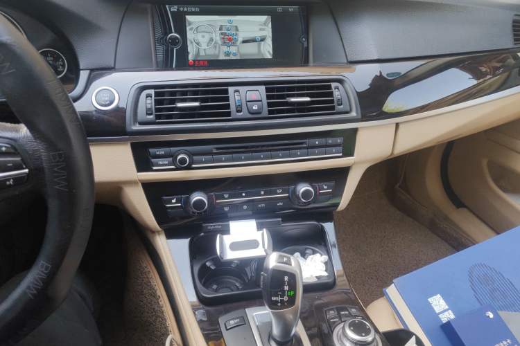 Used BMW 5 Series 2012 523Li Luxury Model Audio And AC Panel