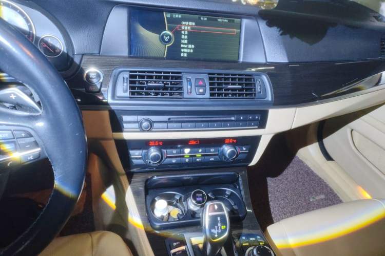 Used BMW 5 Series 2012 535Li Leading Model Audio And AC Panel
