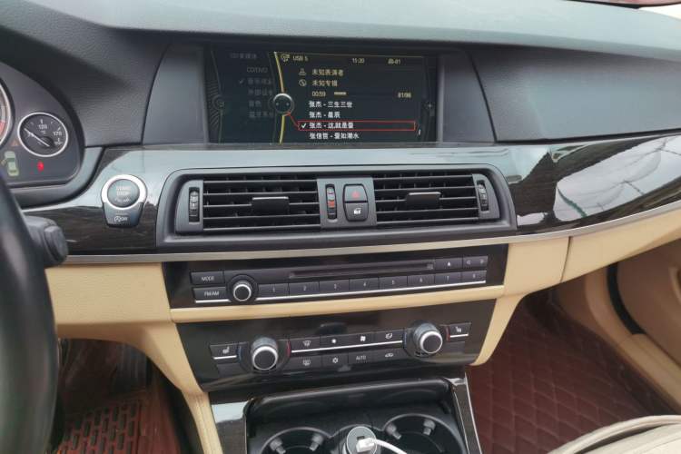 Used BMW 5 Series 2012 535Li Leading Model Audio And AC Panel
