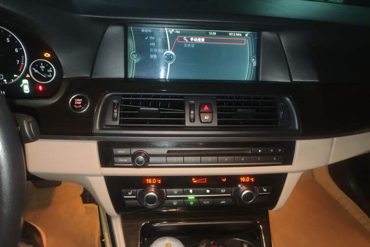 Used BMW 5 Series 2012 530Li Luxury Model Audio And AC Panel