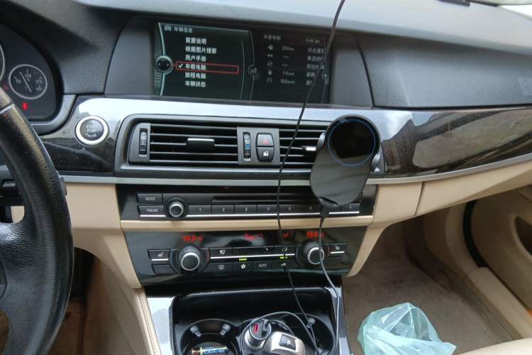Used BMW 5 Series 2012 523Li Luxury Model Audio And AC Panel