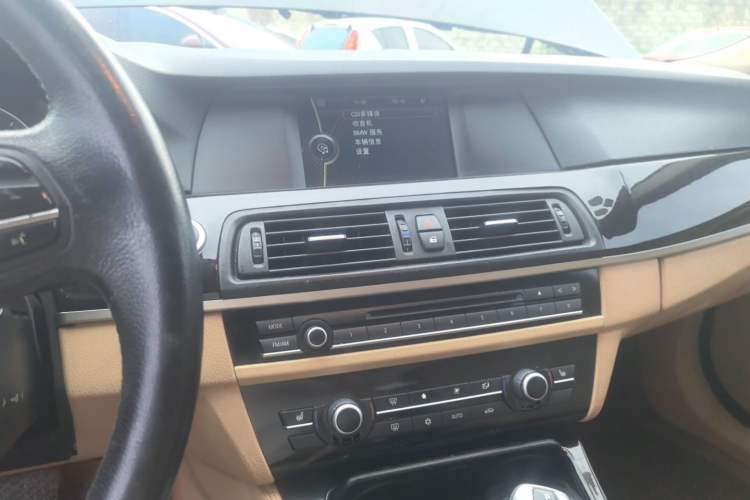 Used BMW 5 Series 2012 523Li Leading Model Audio And AC Panel