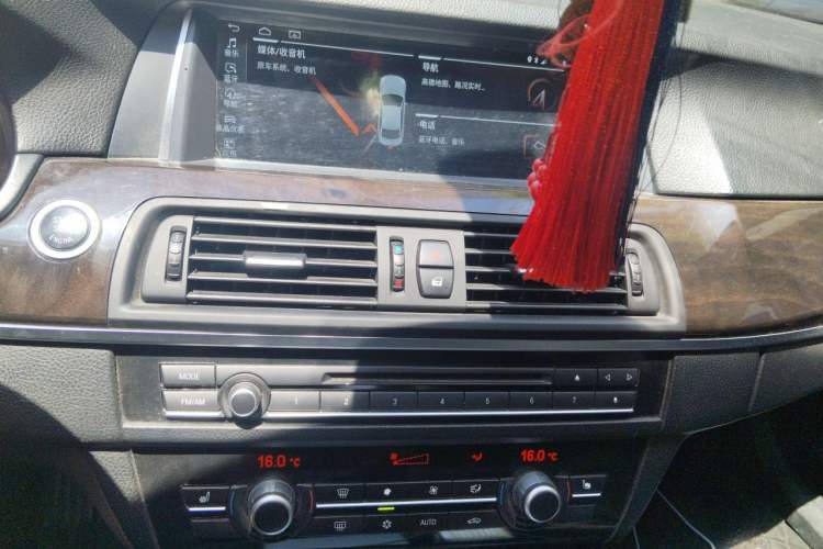 Used BMW 5 Series 2012 523Li Leading Model Audio And AC Panel