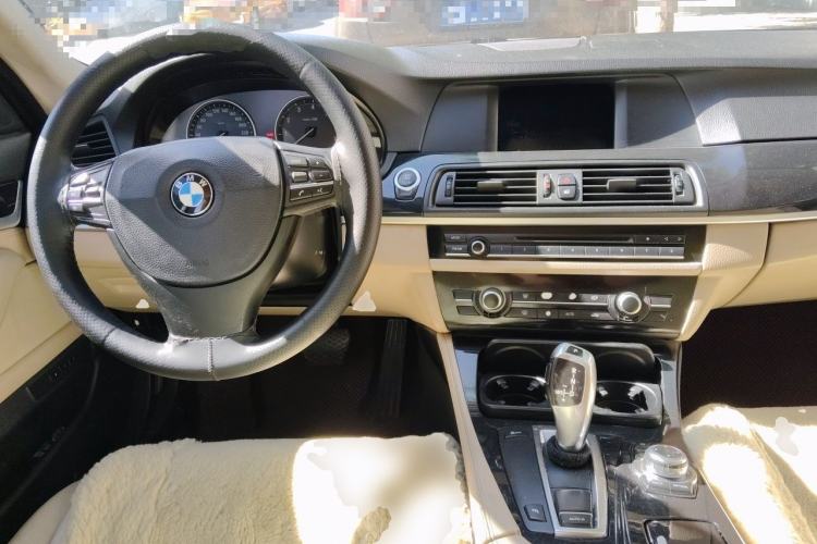 Used BMW 5 Series 2012 520Li Elegant Edition Center Console