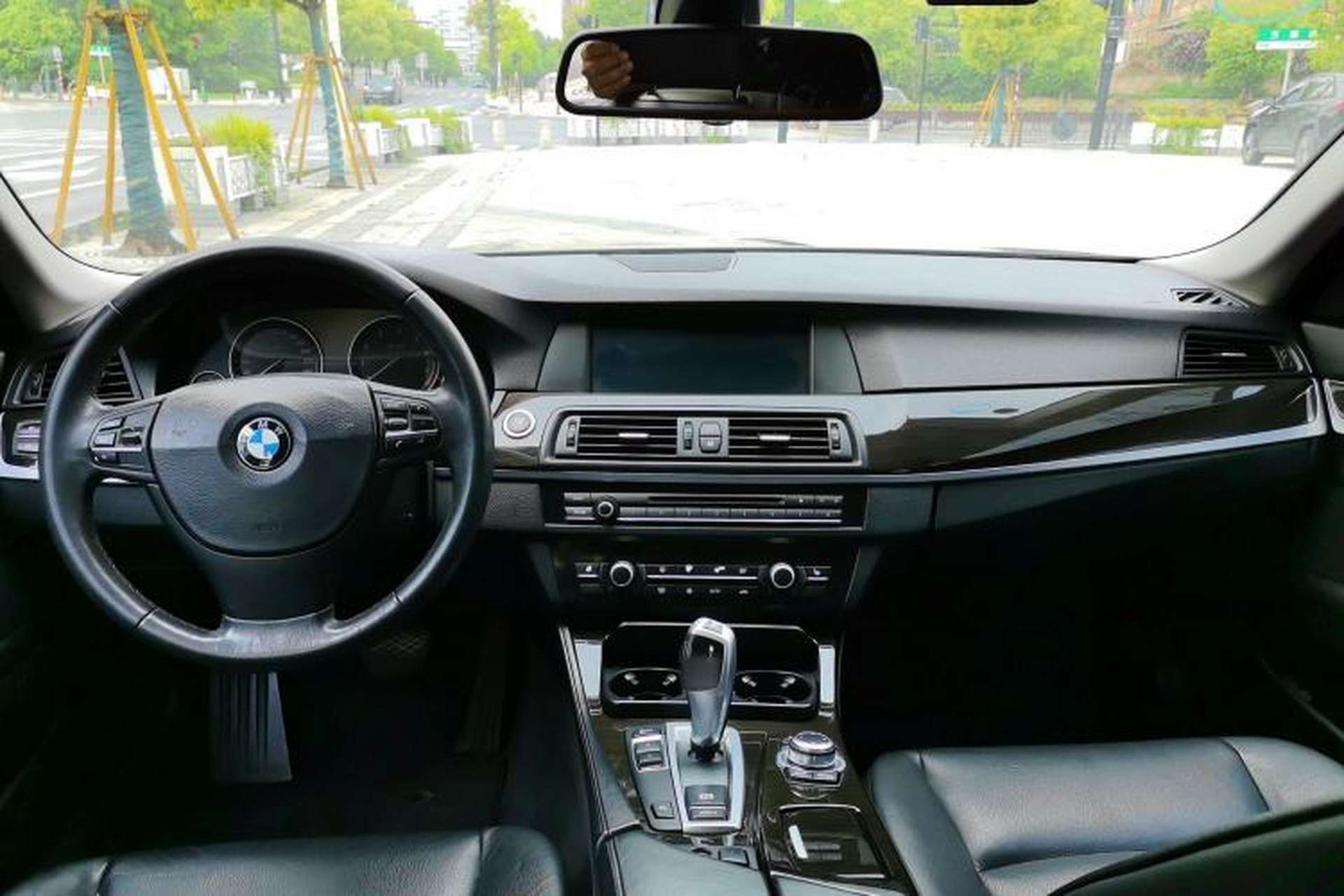 Used BMW 5 Series 2012 530Li Leading Model Center Console