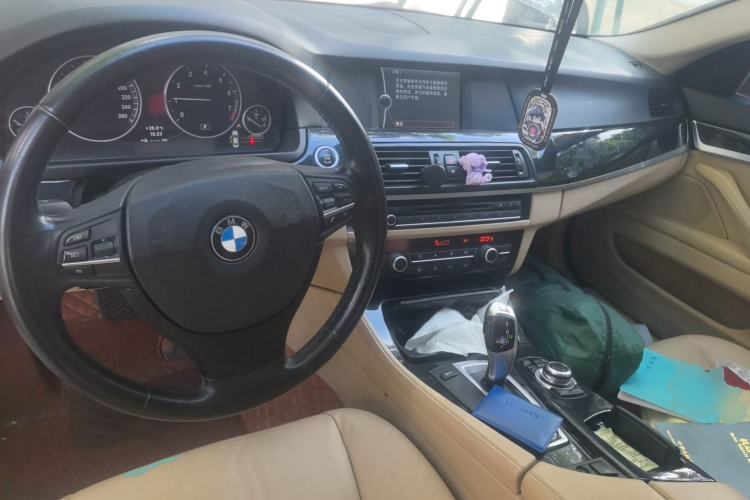 Used BMW 5 Series 2012 520Li Elegant Edition Center Console