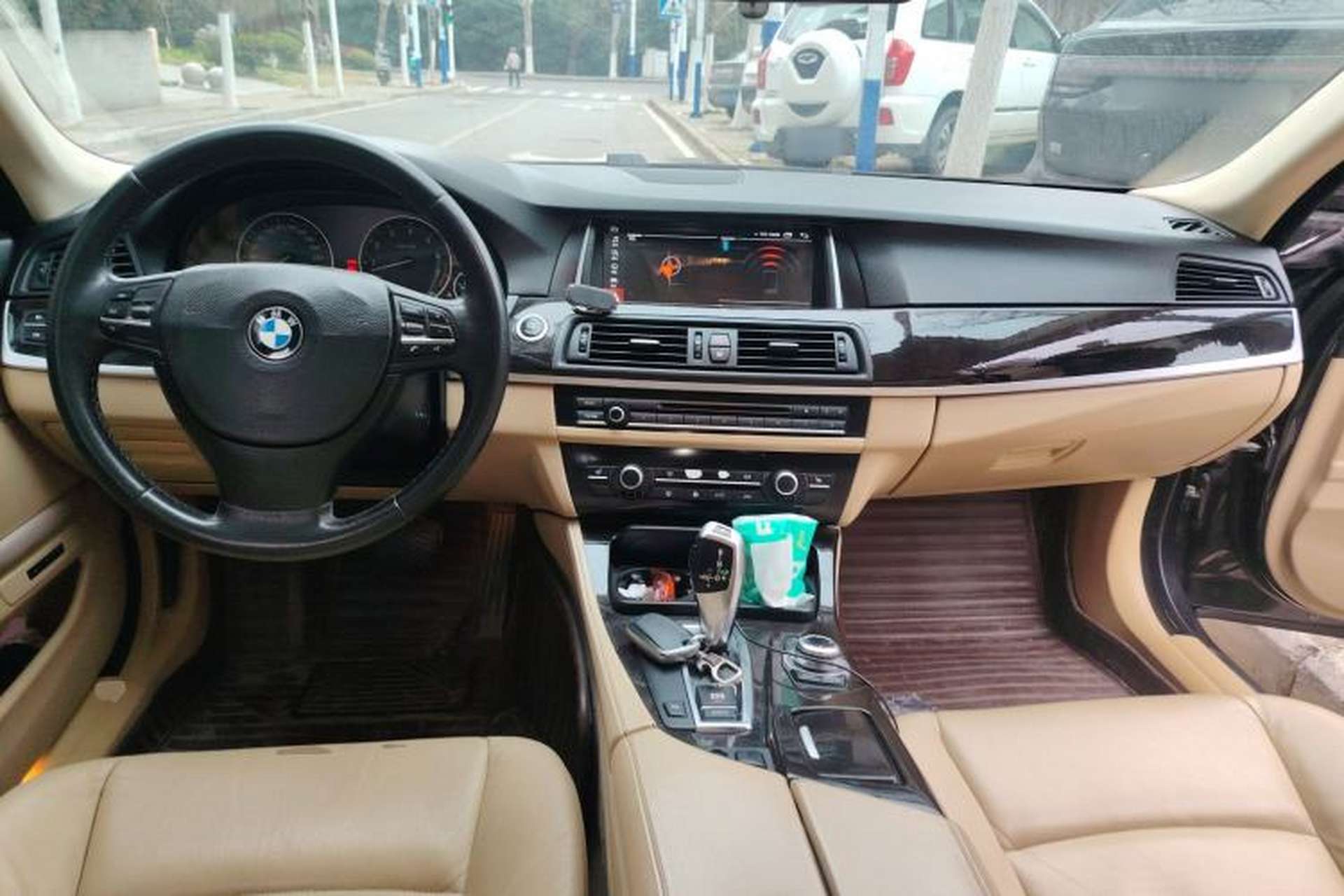 Used BMW 5 Series 2012 523Li Luxury Model Center Console