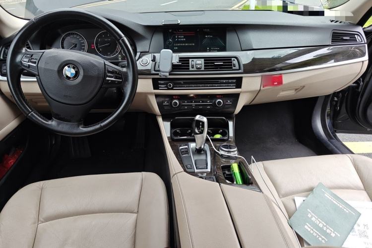 Used BMW 5 Series 2012 530Li Leading Model Center Console