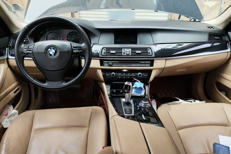 Used BMW 5 Series 2012 520Li Elegant Edition Center Console