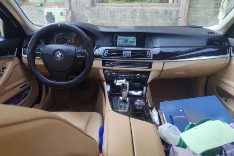 Used BMW 5 Series 2012 523Li Luxury Model Center Console