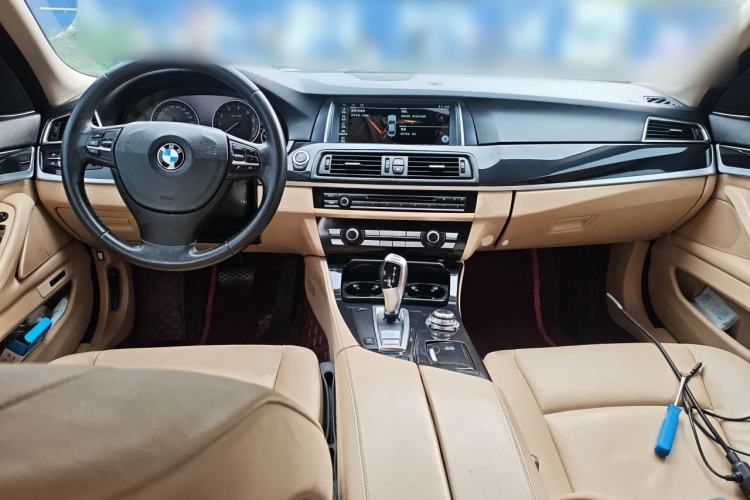 Used BMW 5 Series 2012 520Li Elegant Edition Center Console