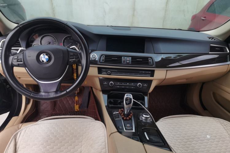 Used BMW 5 Series 2012 535Li Leading Model Center Console