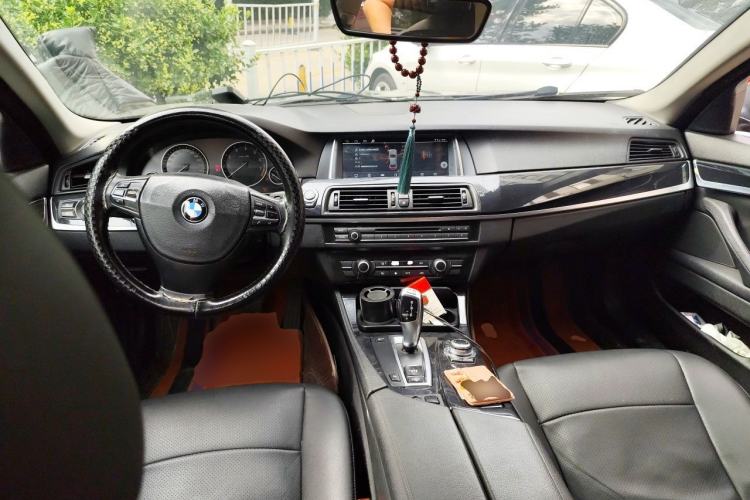 Used BMW 5 Series 2012 520Li Elegant Edition Center Console