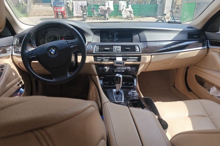 Used BMW 5 Series 2012 523Li Luxury Model Center Console