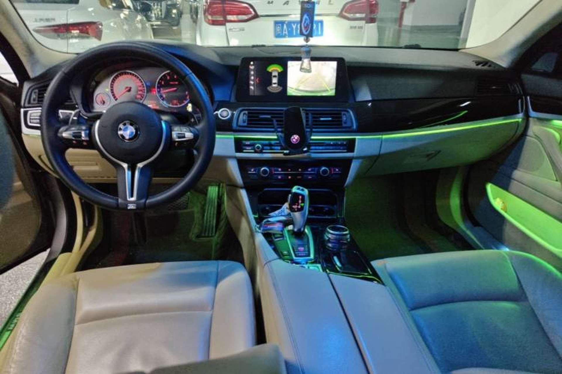 Used BMW 5 Series 2012 523Li Leading Model Center Console
